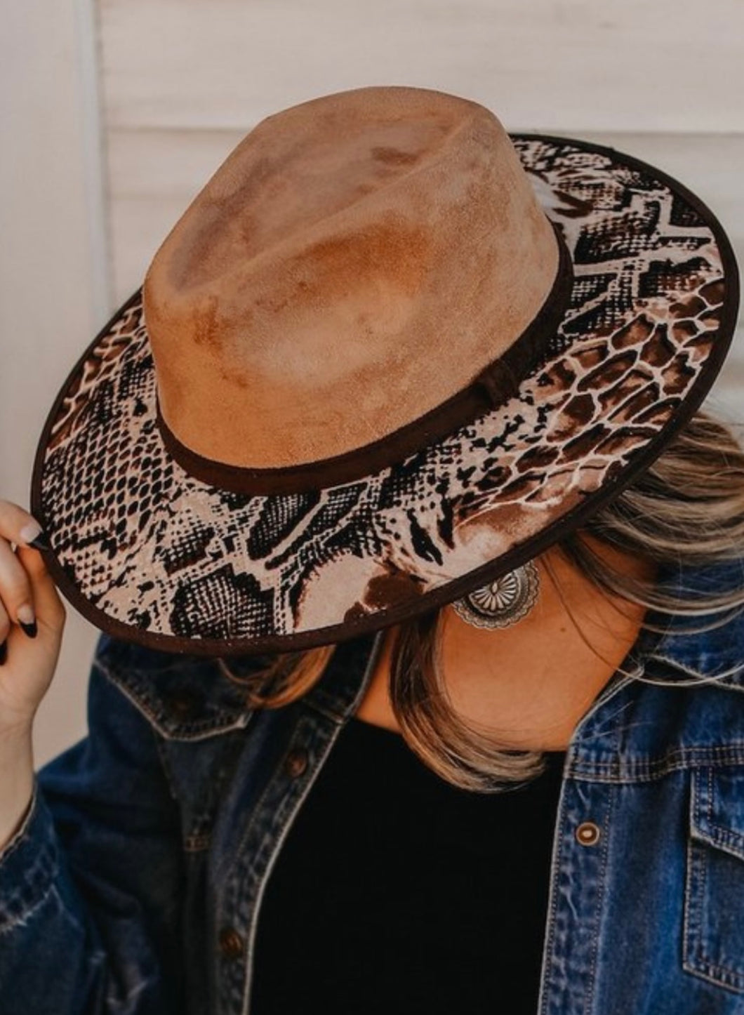 Camel Snake Print Chic Hat